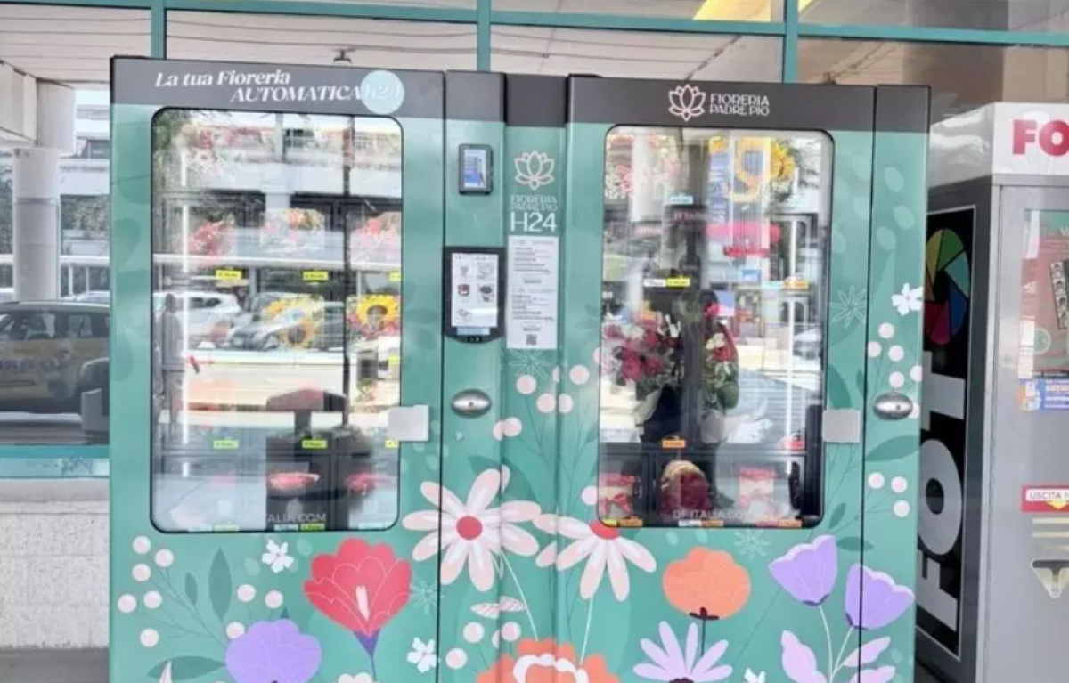 Arriva all’aeroporto di Bari il primo distributore automatico di fiori freschi d’Italia Arriva all’aeroporto di Bari il primo distributore automatico di fiori freschi d’Italia