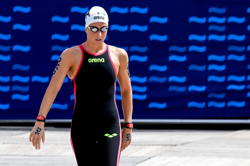 Europei di nuoto a Parigi, Taddeucci regina del fondo, trionfo anche nel sincro Europei di nuoto a Parigi, Taddeucci regina del fondo, trionfo anche nel sincro