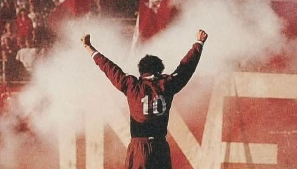 Nel ricordo di “Re Igor” Protti: le vecchie glorie di Livorno e Bari in campo al “Picchi” per una partita di beneficenza Nel ricordo di “Re Igor” Protti: le vecchie glorie di Livorno e Bari in campo al “Picchi” per una partita di beneficenza