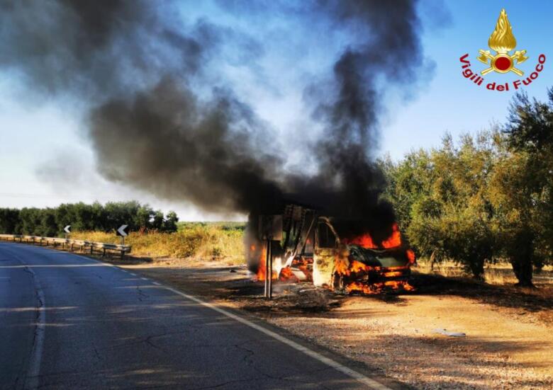 incendio furgone