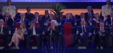 Giochi del Mediterraneo, applausi per Mattarella e fischi a Meloni. La premier: «Capisco il dissenso» – VIDEO