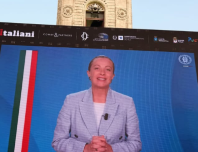 “La Piazza” a Ceglie, Meloni lancia l’estensione del modello Zes a tutta Italia: «Al Sud giro d’affari da 60 miliardi»