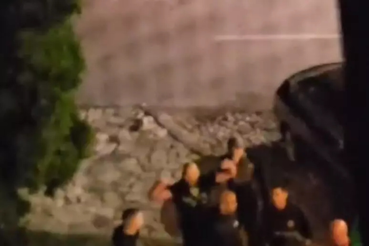 Sofia, naziskin cercano di assalire un hotel con giovani ebrei italiani Sofia, naziskin cercano di assalire un hotel con giovani ebrei italiani