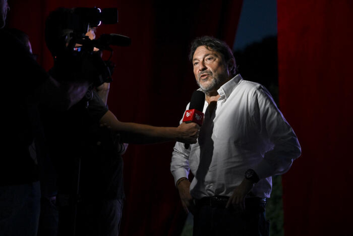 La Rai cerca un’exit strategy per Ranucci: vertice per l’addio a Report e ipotesi nuovo incarico La Rai cerca un’exit strategy per Ranucci: vertice per l’addio a Report e ipotesi nuovo incarico