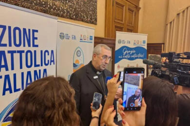 Migranti, da Bari il monito dell’arcivescovo Satriano: «Non siano strumenti di pressione geopolitica»