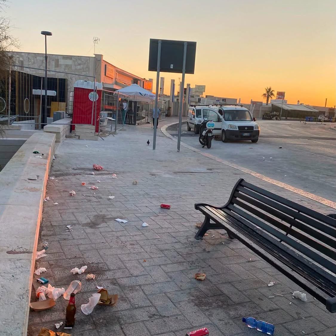 Riqualificazione spiaggia di Provolina a San Cataldo: furti e vandalismi a poche ore dalla riapertura parziale