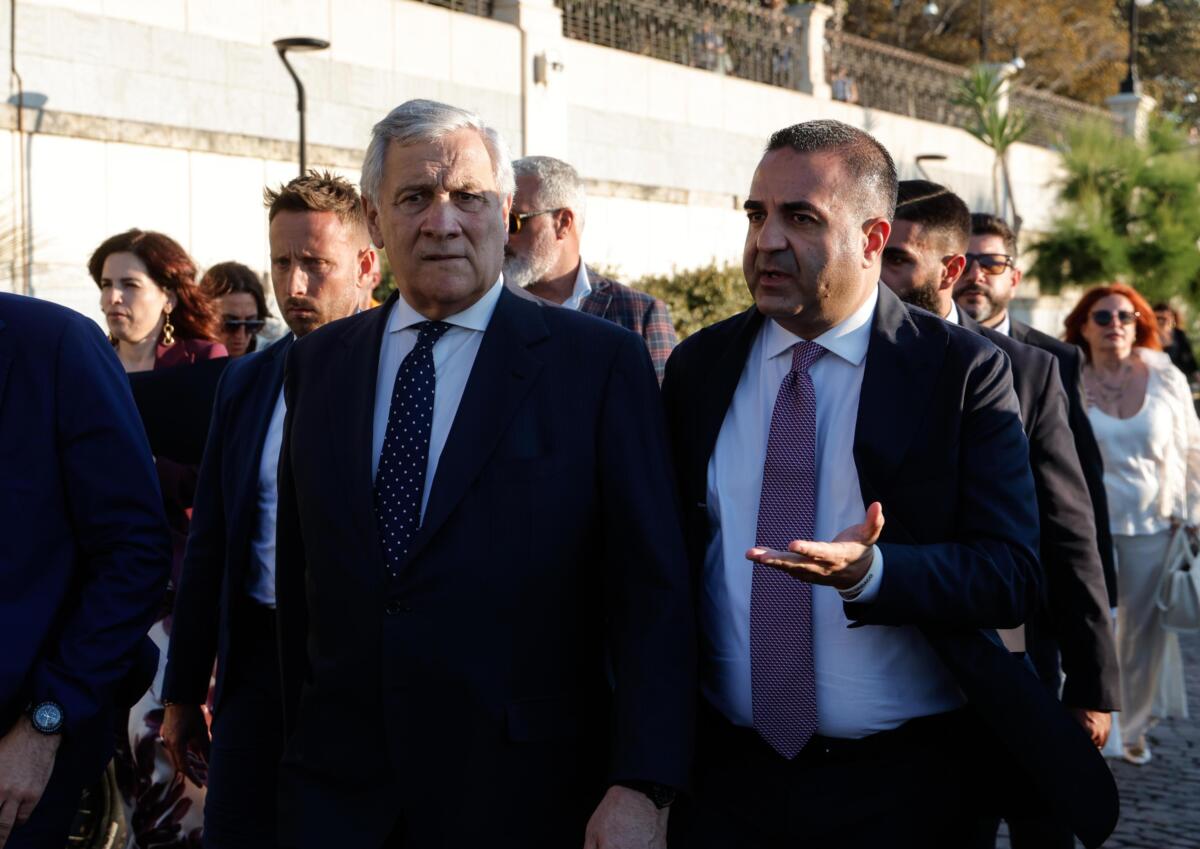 Forza Italia, Tajani incontrerà Marina Berlusconi: c’è la grana Calabria per il segretario Forza Italia, Tajani incontrerà Marina Berlusconi: c’è la grana Calabria per il segretario