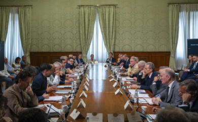 Ex Ilva, scelta rimandata a settembre: consultazioni fino a giovedi al Mimit