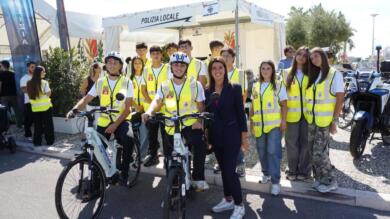Sicurezza stradale, in Fiera debutta “On the Road”: i giovani baresi scendono in pattuglia con la Polizia Locale