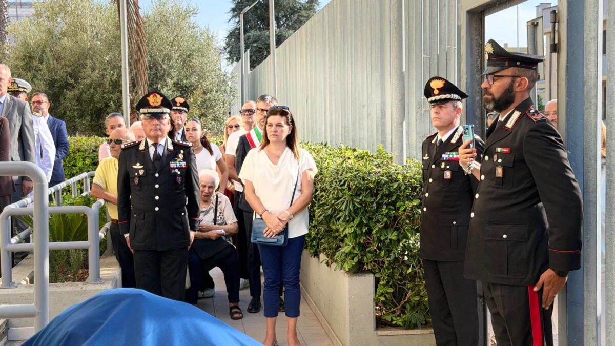 Francavilla Fontana, inaugurato il cippo commemorativo per l’eroe Carlo Legrottaglie – FOTO Francavilla Fontana, inaugurato il cippo commemorativo per l’eroe Carlo Legrottaglie – FOTO