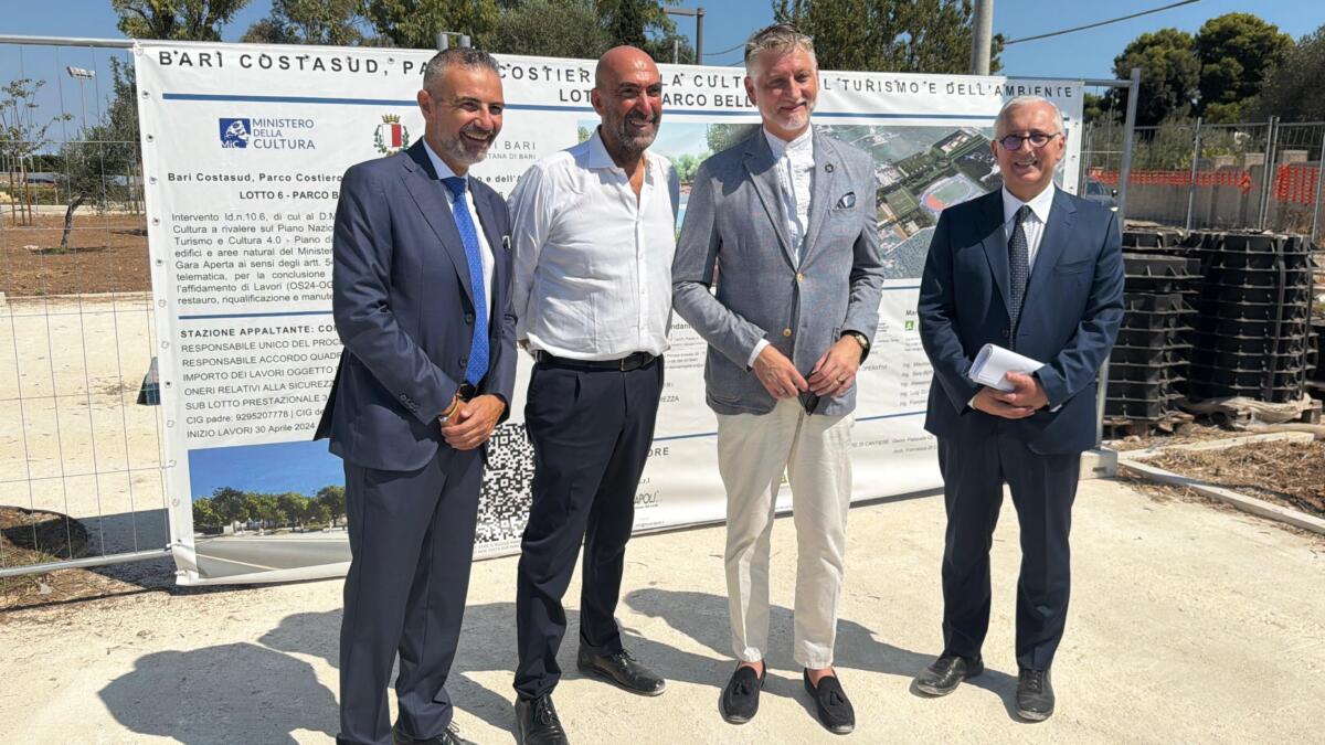 Bari, sopralluogo del ministro Giuli e di Leccese al Parco Costa Sud: il cantiere del lotto 6 tocca il 70% Bari, sopralluogo del ministro Giuli e di Leccese al Parco Costa Sud: il cantiere del lotto 6 tocca il 70%