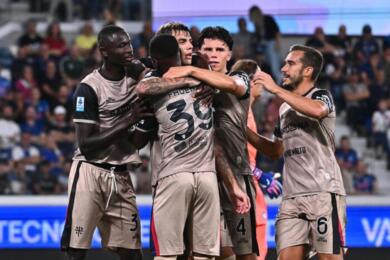 Il Cagliari spiazza l’Atalanta a Bergamo: 1-2 firmato Mendy e Maldini
