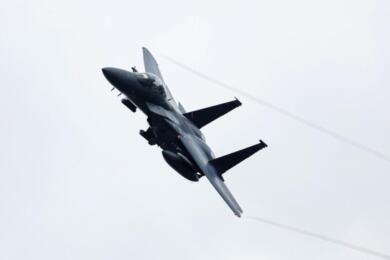 Tensione al Nord: fregata russa sfiora elicottero danese e caccia Nato abbattono drone in Lituania