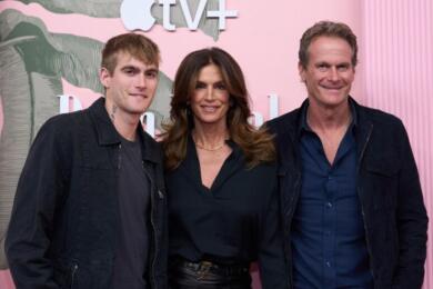 Il figlio di Cindy Crawford è morto a 27 anni: Presley Gerber è deceduto in una struttura di riabilitazione