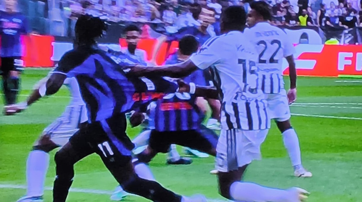 Serie A, tutti gli episodi arbitrali della quinta giornata: cosa dice il regolamento Serie A, tutti gli episodi arbitrali della quinta giornata: cosa dice il regolamento