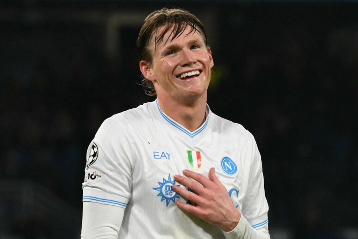 Problema cardiaco per McTominay: stop forzato, intervento di ablazione e rientro previsto ad ottobre Problema cardiaco per McTominay: stop forzato, intervento di ablazione e rientro previsto ad ottobre