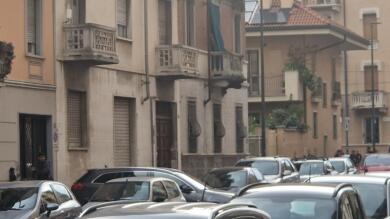 Torino, tre fermi per l’uomo fatto a pezzi: un 26enne confessa, un’insegnante sospettata di favoreggiamento