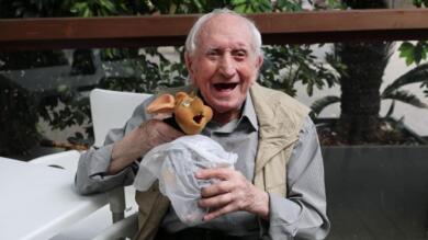 Addio a Peppino Mazzullo, la storica voce di Topo Gigio: l’attore messinese si è spento a 100 anni