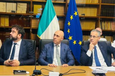 Reindustrializzazione di Taranto, Iaia commissario agli investimenti: è una bufala
