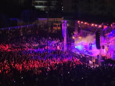 Modugno, l’opposizione insorge contro il concerto di Clementino: «Troppi 100mila euro, serve restaurare il mercato»