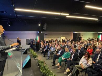 Bari, in Fiera i discorsi dei big e le reazioni dei politici