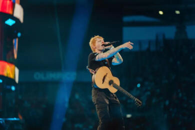 Ed Sheeran sul palco dopo le polemiche su Gaza, crolla il prezzo dei biglietti: «Situazione ingiustificabile»