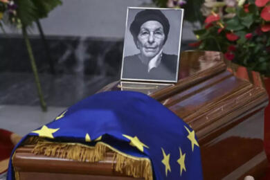Emma Bonino, in Campidoglio riapre la camera ardente: via libera dal Cdm alle esequie di Stato laiche