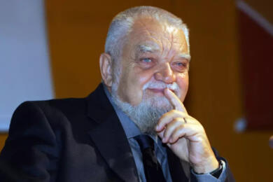 È morto Enzo Bianchi, il monaco fondatore della comunità di Bose: aveva 83 anni