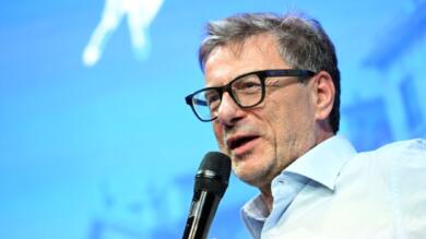 Giorgetti sul piano energia: «Spese per famiglie e imprese che non alterano il risanamento dei conti»