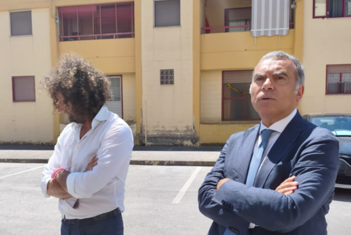 Bari, racket delle case popolari a San Pio: scattano gli arresti dopo le minacce Bari, racket delle case popolari a San Pio: scattano gli arresti dopo le minacce