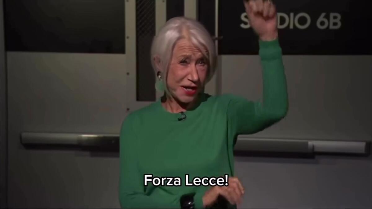 Helen Mirren show da Jimmy Fallon, l’attrice alla tv Usa: «Sono una tifosa sfegatata del Lecce» – VIDEO