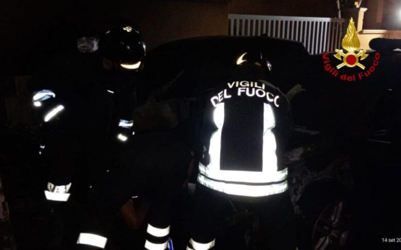 incendio auto brindisi