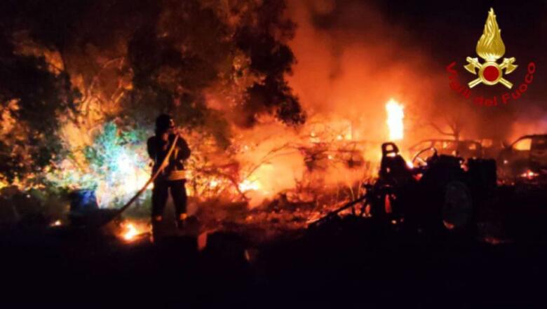 incendio auto manduria