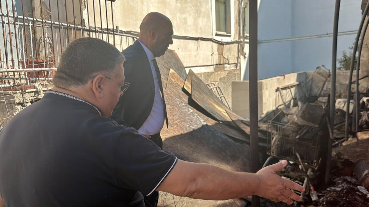 Incendio nella parrocchia di San Girolamo a Bari, Leccese: «Gesto grave e da condannare» Incendio nella parrocchia di San Girolamo a Bari, Leccese: «Gesto grave e da condannare»