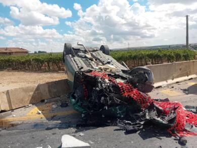 Schianto alla rotatoria per Montegrosso, auto si ribalta sulla Sp 2: un ferito al “Bonomo” di Andria