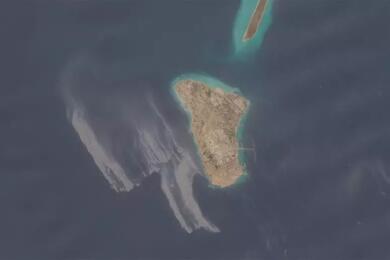 Isola di Kharg, diverse esplosioni nella zona: colpita una petroliera iraniana