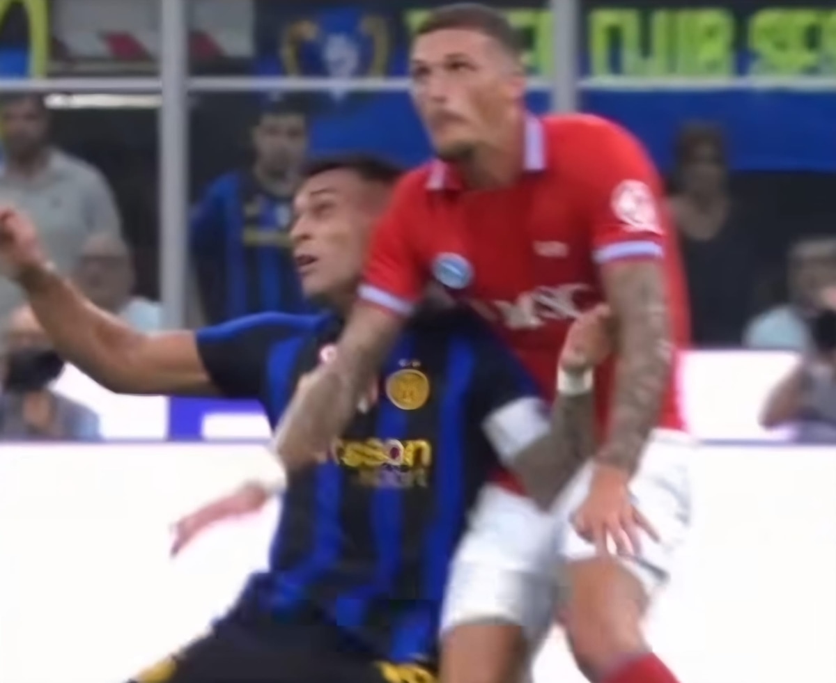 Serie A, tutti gli episodi arbitrali della terza giornata: cosa dice il regolamento Serie A, tutti gli episodi arbitrali della terza giornata: cosa dice il regolamento