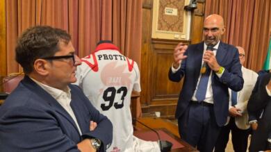 Bari, presentato il “Protti Day”: tanti stelle del calcio, beneficenza e la “maglia tributo”