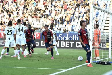 Serie A, colpo Cagliari nel posticipo: Maldini piega il Lecce 1-0