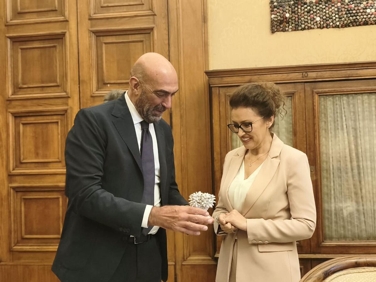 Bari, la viceministra Bellucci visita “DesTEENazione”: «Lavoriamo per dare risposte concrete ai giovani» – FOTO Bari, la viceministra Bellucci visita “DesTEENazione”: «Lavoriamo per dare risposte concrete ai giovani» – FOTO