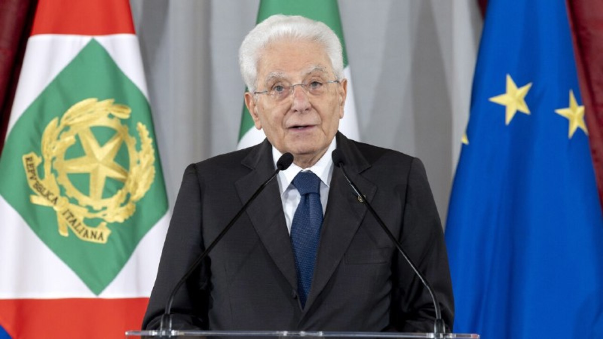 Mattarella al Forum Ambrosetti: «Si riaffaccia la forza nelle controversie internazionali» Mattarella al Forum Ambrosetti: «Si riaffaccia la forza nelle controversie internazionali»