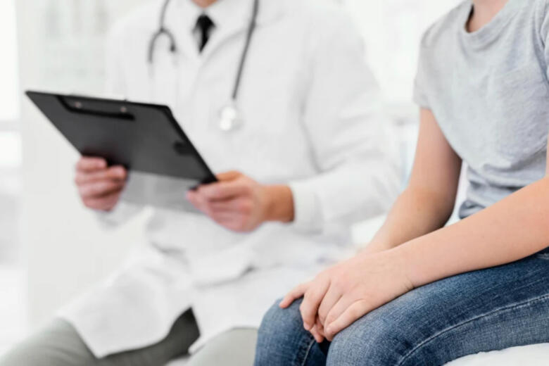 medico ginecologo