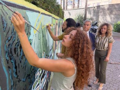 Bari, ripristinato il murale dedicato a Falcone e alle vittime di Capaci: «Presidio di legalità»
