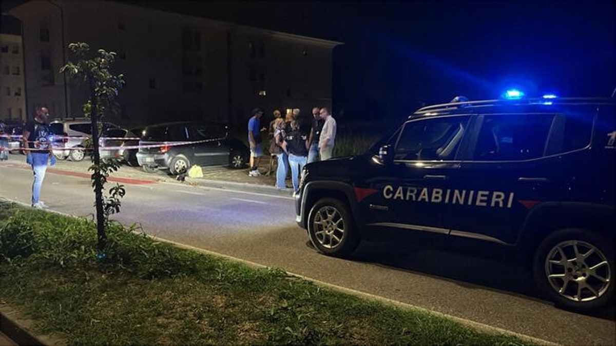 Omicidio a Udine, è caccia all’uomo: presidiati porti e stazioni per fermare il fuggitivo Omicidio a Udine, è caccia all’uomo: presidiati porti e stazioni per fermare il fuggitivo