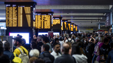 Roma, maxi multa da 1,75 milioni inflitta a Rfi per il chiodo che paralizzò la stazione Termini
