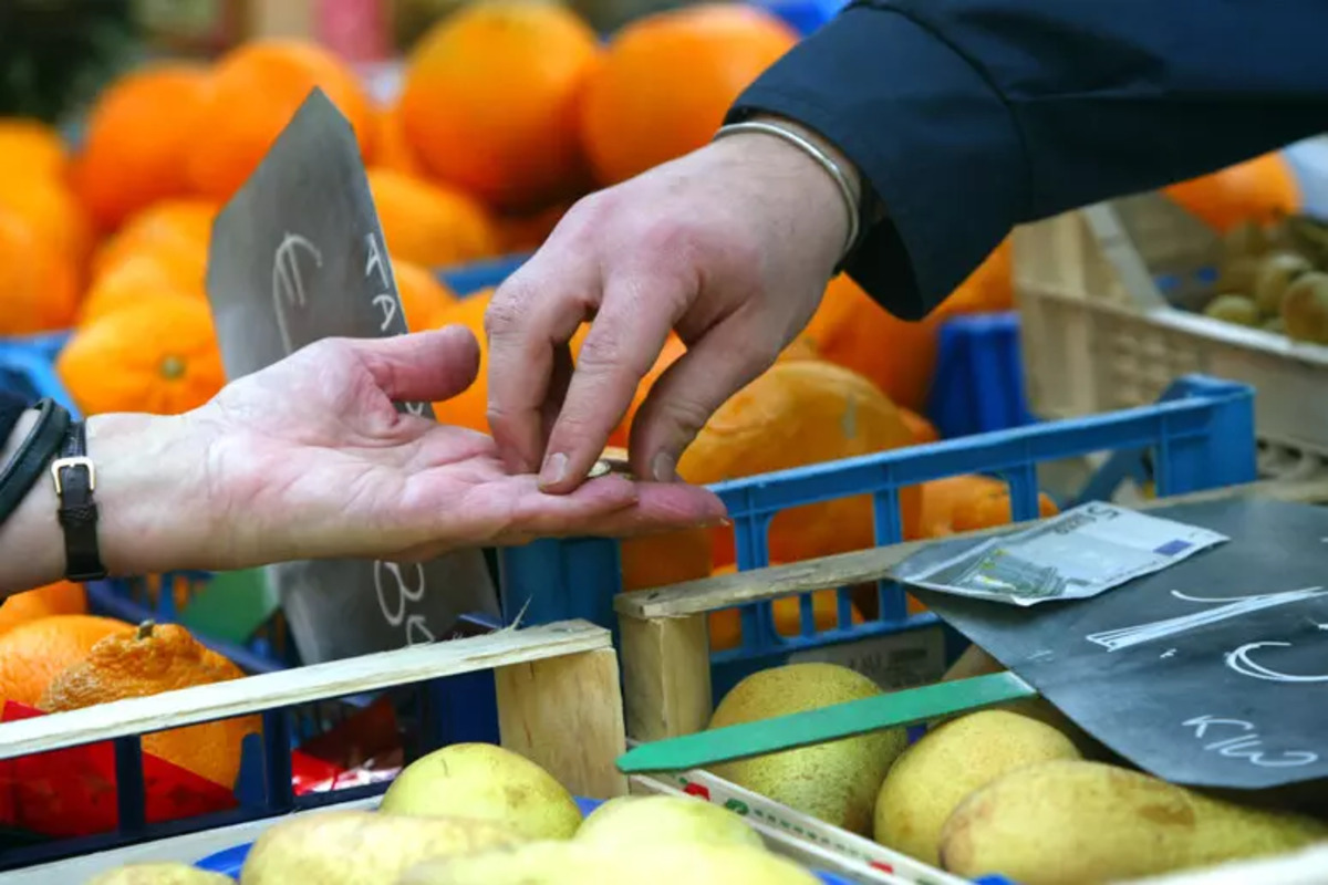 L’Ocse rivede al rialzo le stime sul Pil italiano: +0,9% nel 2026, confermato il +0,6% per il 2027 L’Ocse rivede al rialzo le stime sul Pil italiano: +0,9% nel 2026, confermato il +0,6% per il 2027
