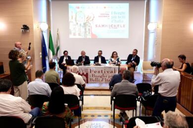 “I Borghi più belli d’Italia” si danno appuntamento in Puglia, a Sammichele il Festival nazionale – VIDEO