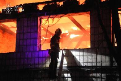Allarme Nato sui cieli del Baltico per i droni e strage in Ucraina: 12 morti e decine di feriti nei raid russi