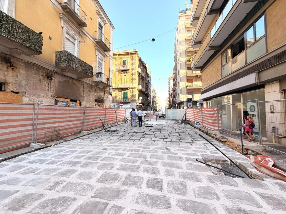 Lavori su via Manzoni a Bari, Scaramuzzi: «Isolato dopo isolato restituiamo spazi alla città» – FOTO