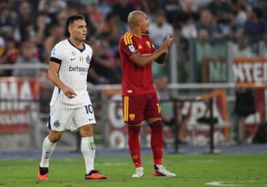 Roma e Inter si dividono tempi e risultato: finisce 2 a 2 lo spettacolo del big match all’Olimpico